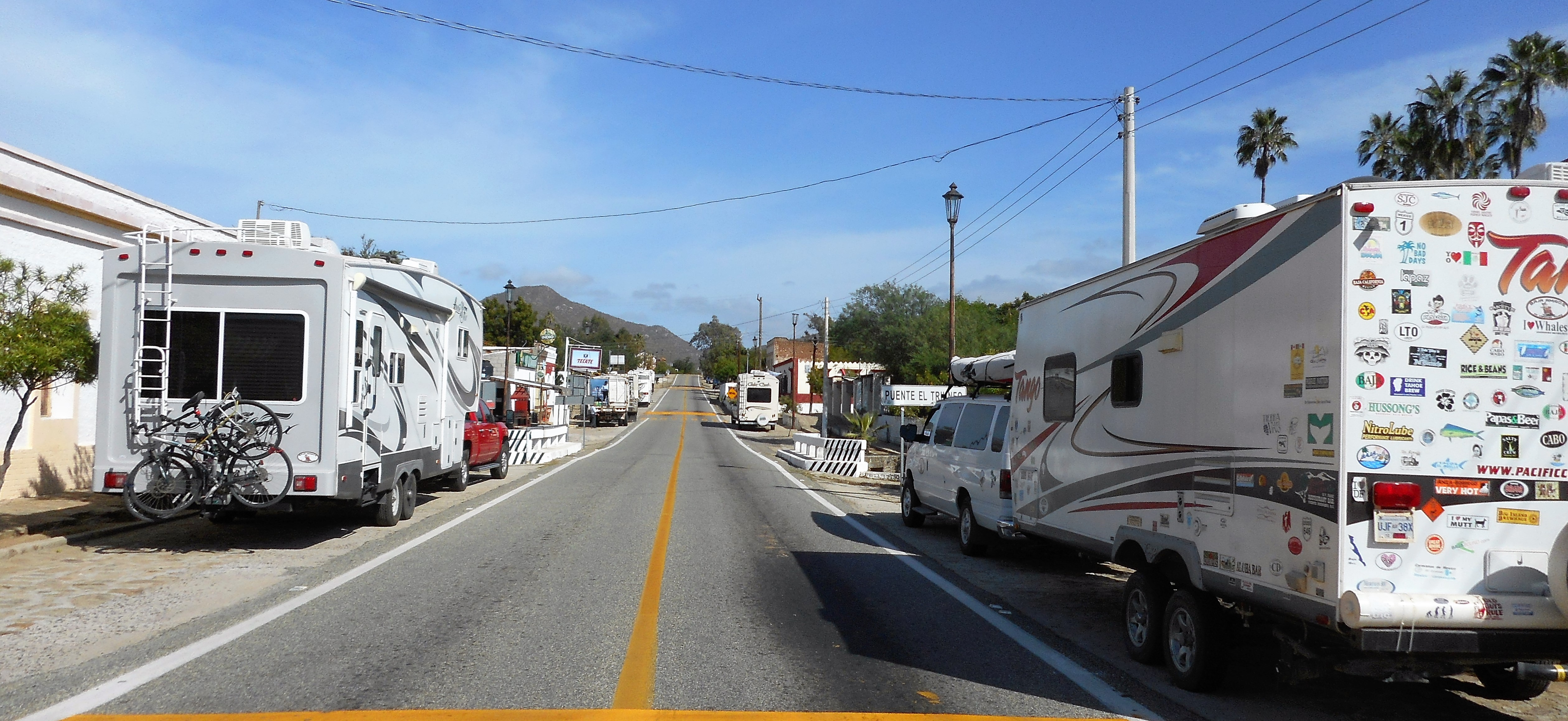 Caravan Parked Caffé El Triunfo