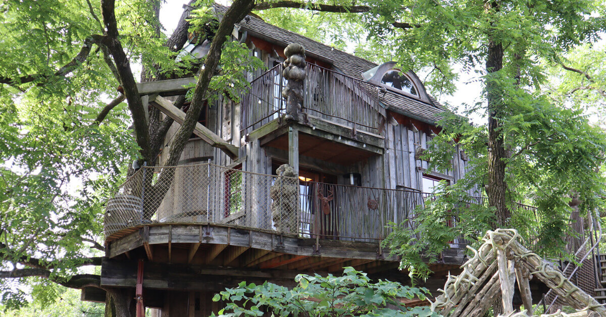 A tree house in Branson
