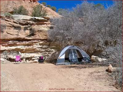 Tent camping cliff site
